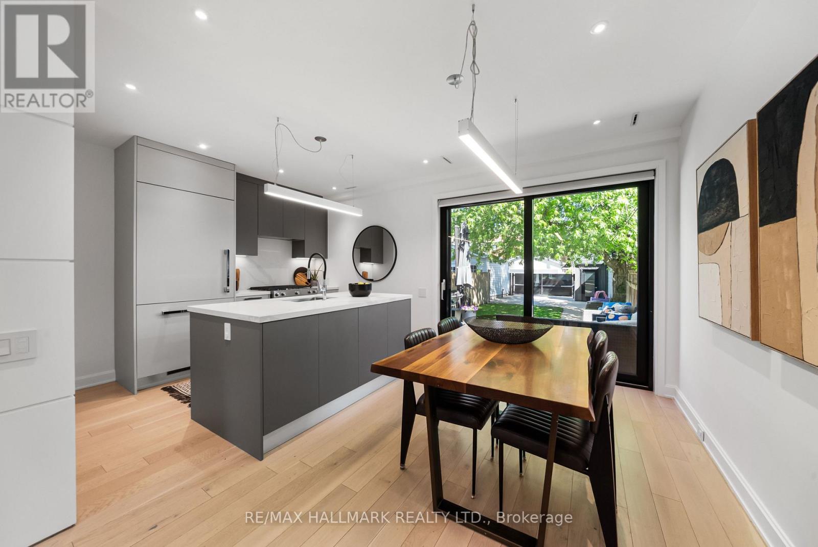 218 WOBURN AVENUE - 10