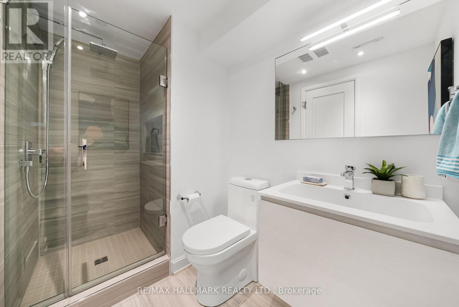 218 WOBURN AVENUE - 35