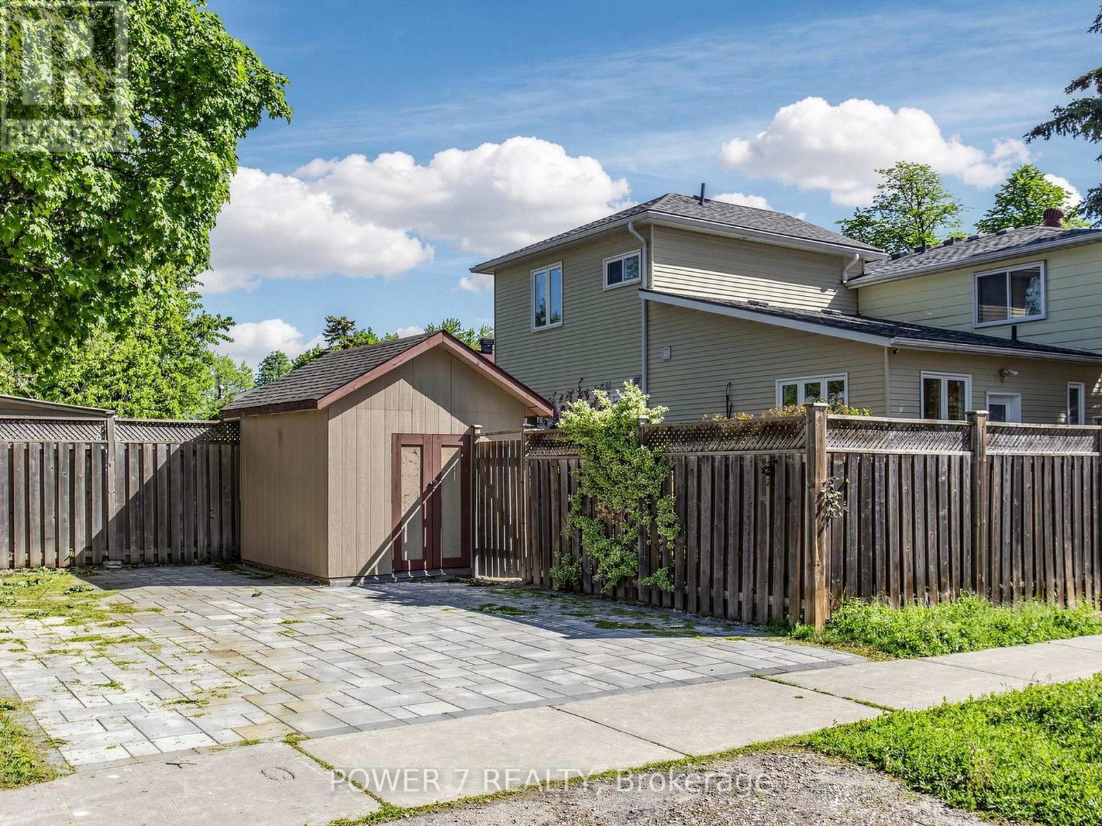 379 HOLLYBERRY TRAIL - 44