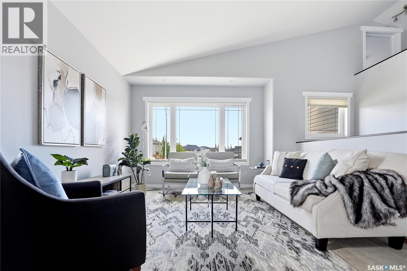 327 Roy CRESCENT - 8