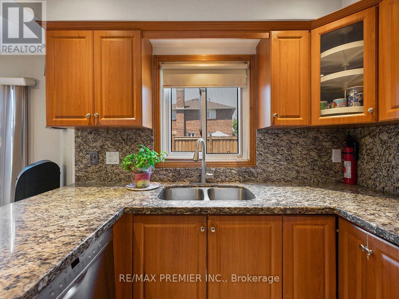 39 BRYDON COURT - 16