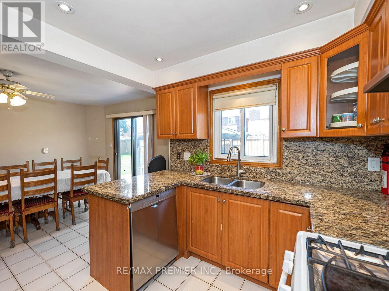 39 BRYDON COURT - 18