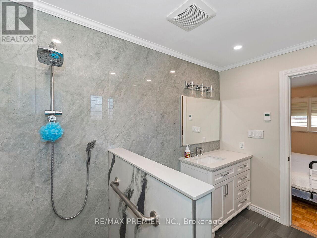 39 BRYDON COURT - 30