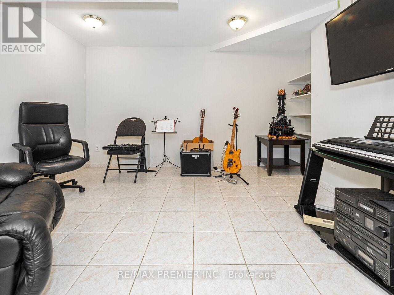 39 BRYDON COURT - 42