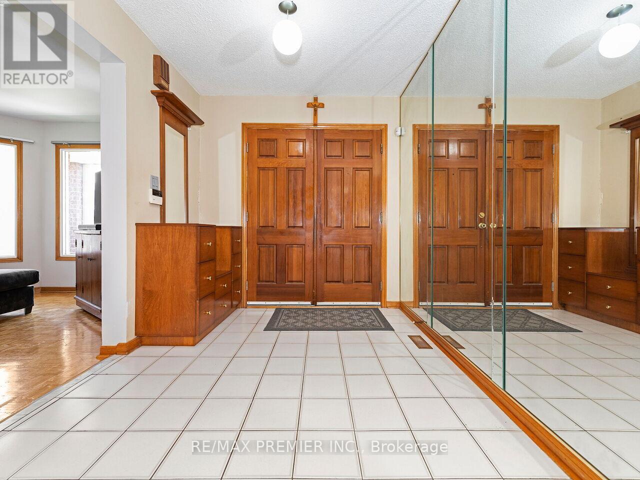 39 BRYDON COURT - 6