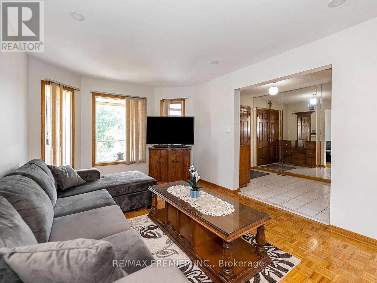 39 BRYDON COURT - 7