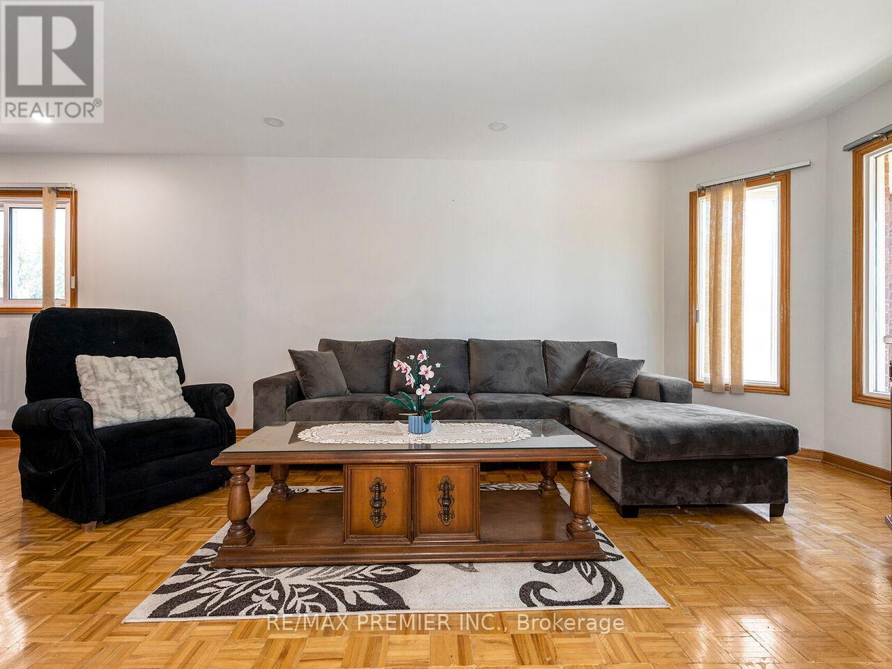 39 BRYDON COURT - 8
