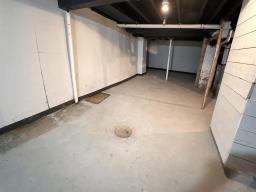 306 Aberdeen Avenue, Winnipeg, MB R2W1V4 Photo 11