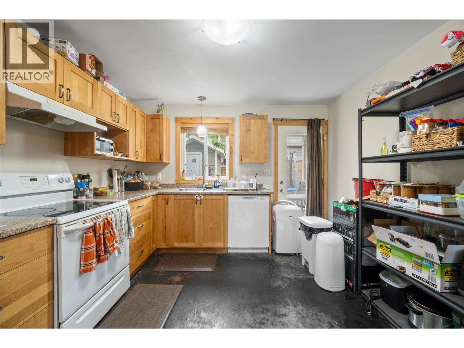 331 Fraser Avenue NW - 29