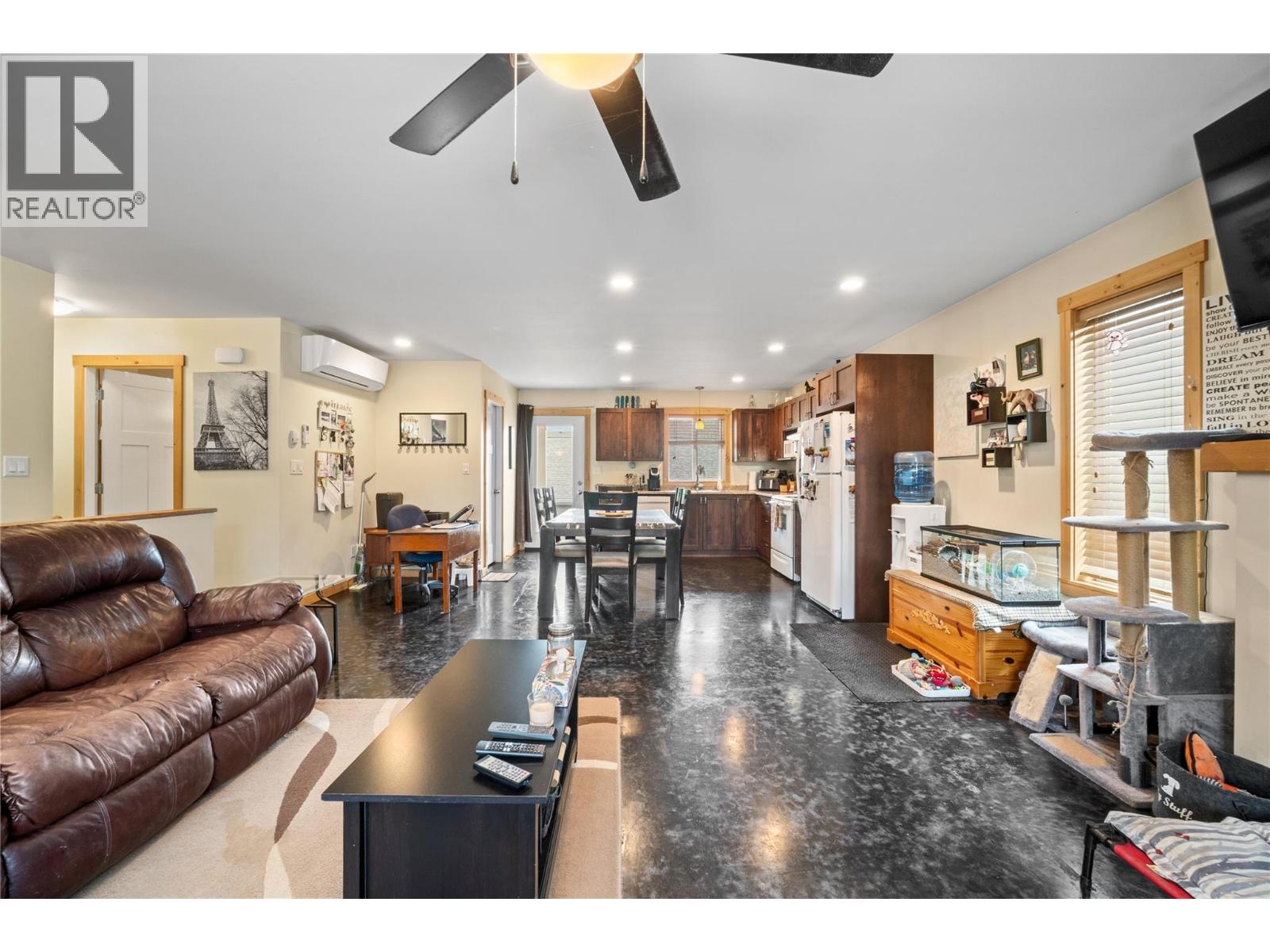 331 Fraser Avenue NW - 4