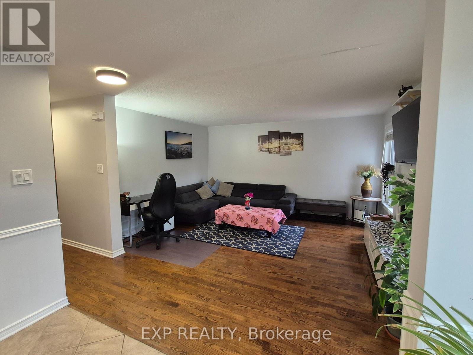3 Bed, 3 Bath House for Rent in Ottawa – 192 WINDHURST DRIVE, Ottawa – MLS# X13242774 - Image 23