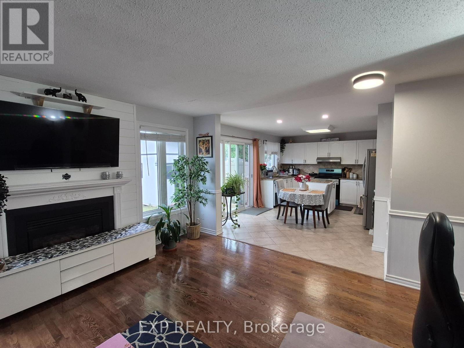 3 Bed, 3 Bath House for Rent in Ottawa – 192 WINDHURST DRIVE, Ottawa – MLS# X13242774 - Image 4