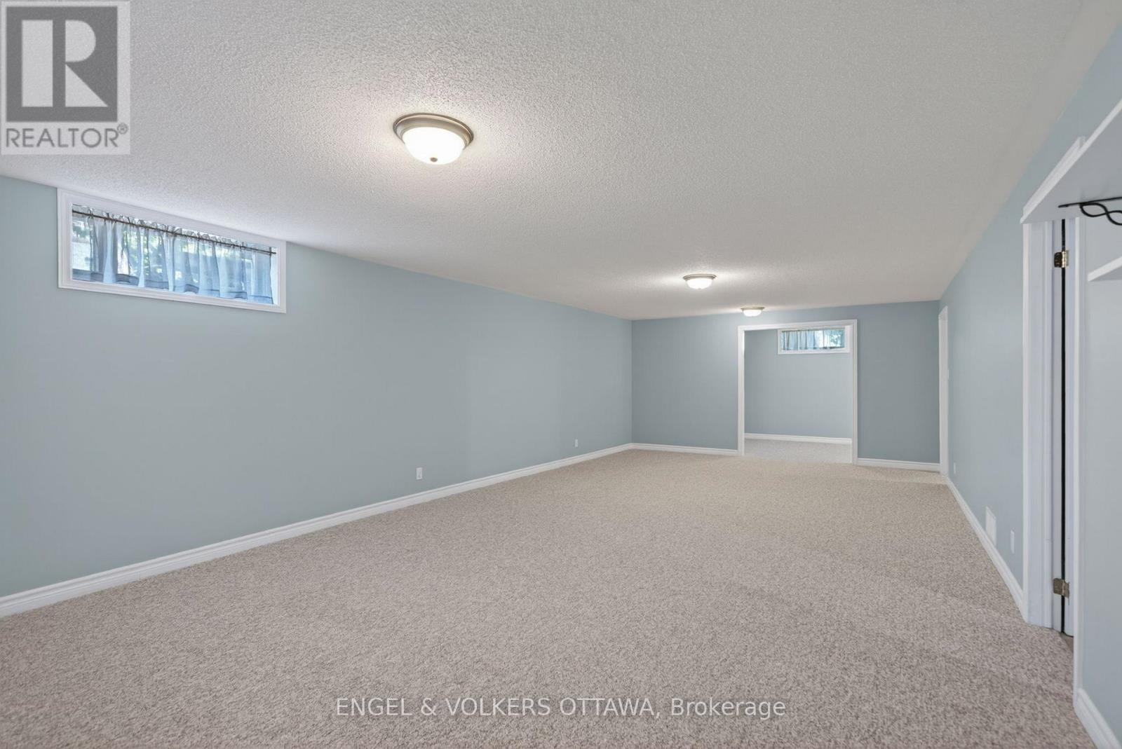 11 FRIEDAY STREET - 38