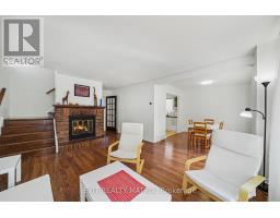 Living room - 3773 Autumnwood Street, Ottawa, ON K1T2G7 Photo 7