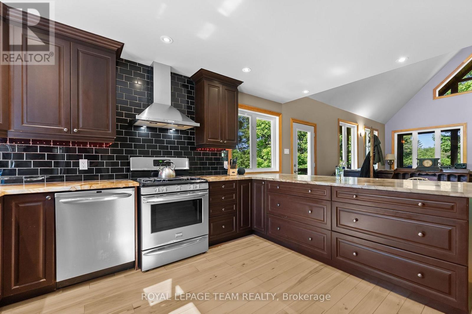 1622 CONC. 4B LANARK - 19