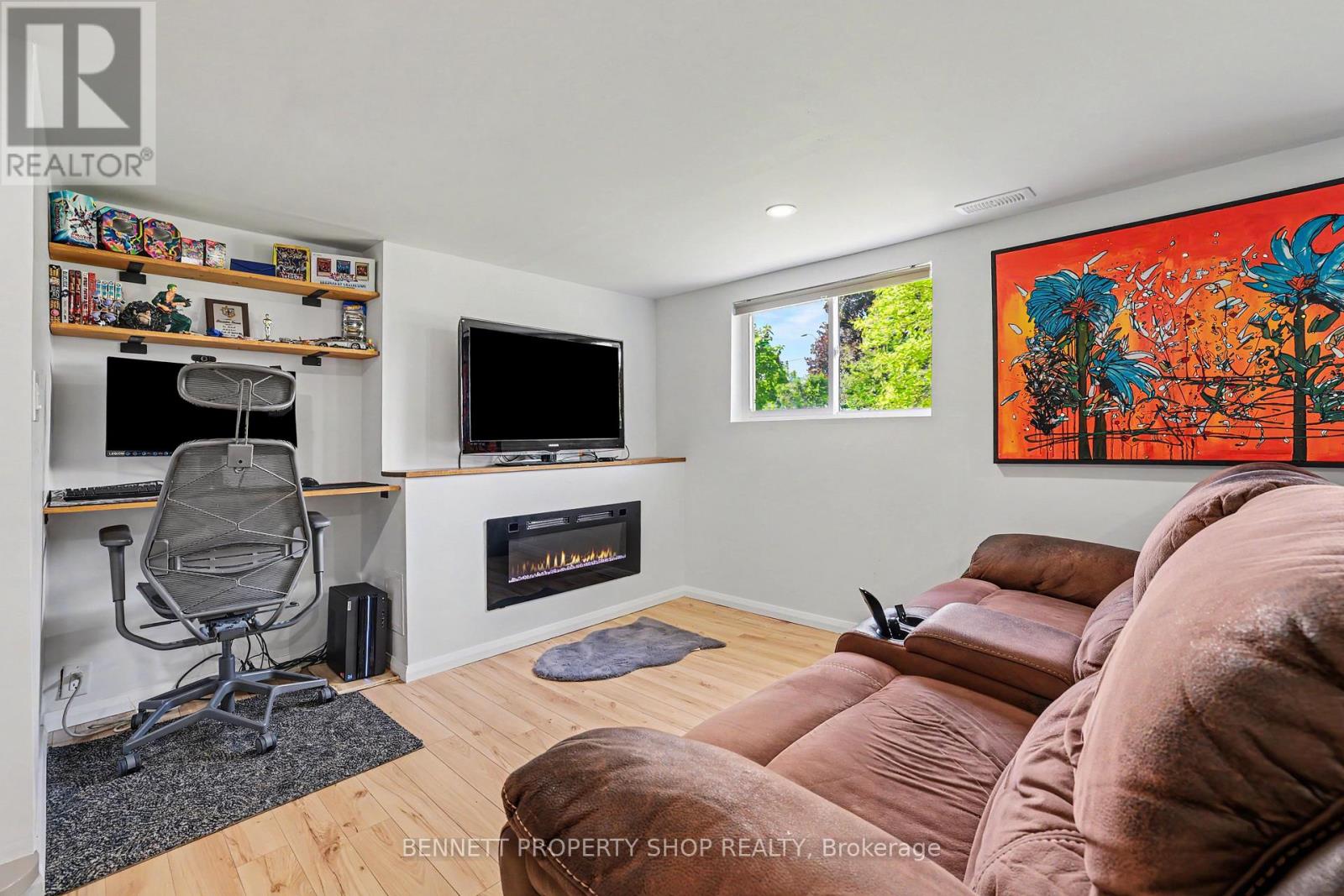 2736 STONE CRESCENT - 19