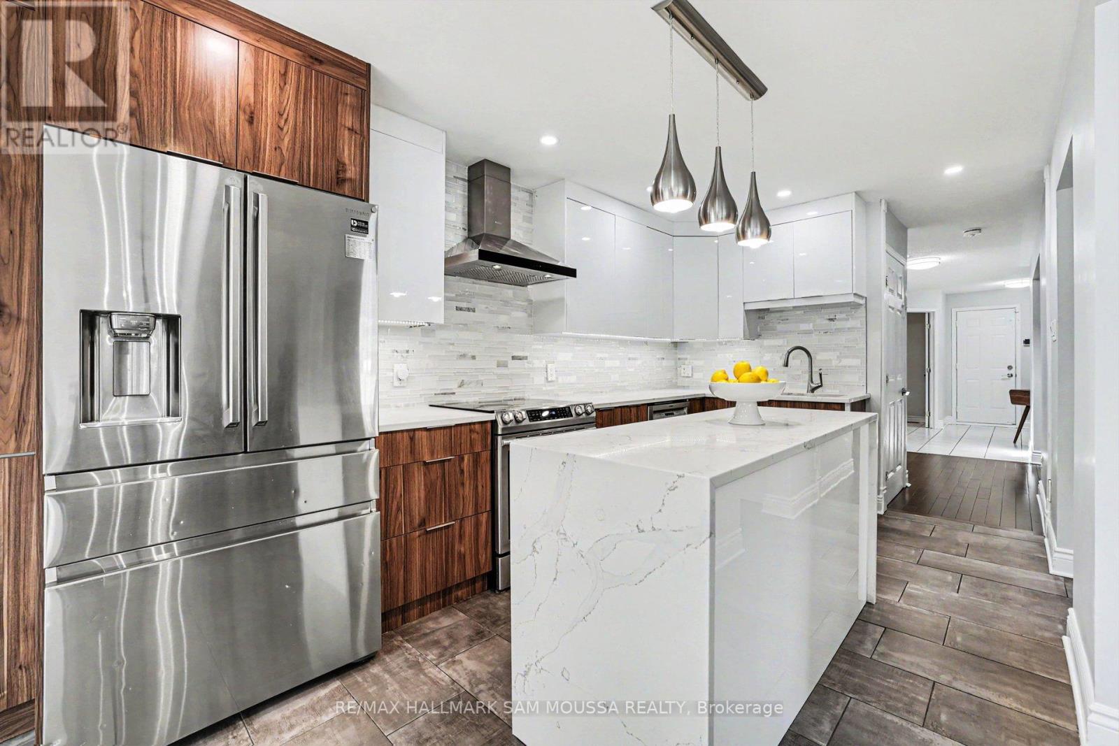 73 MALHOTRA COURT - 15
