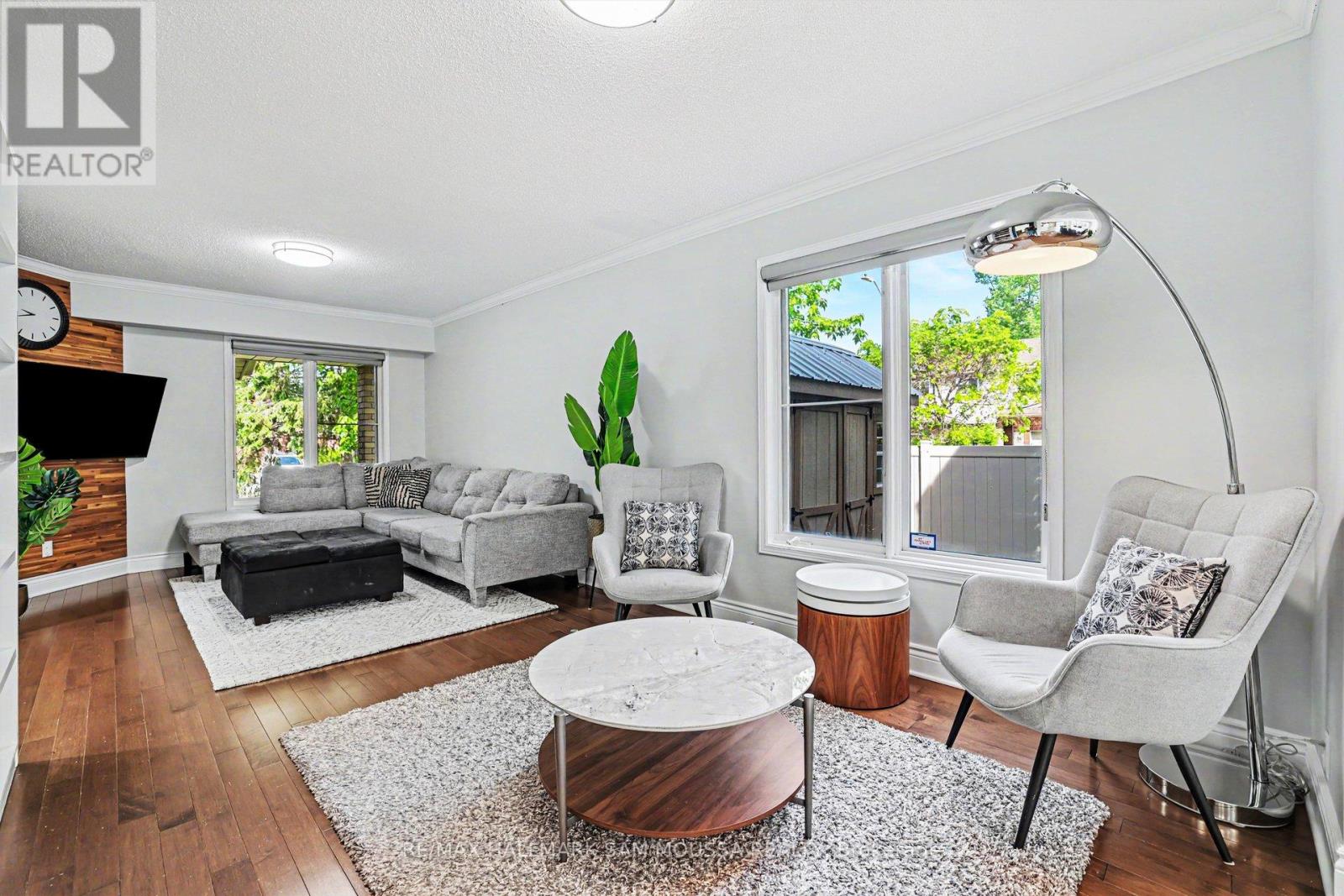 73 MALHOTRA COURT - 23