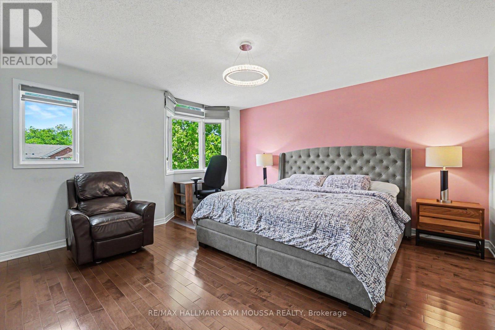 73 MALHOTRA COURT - 26