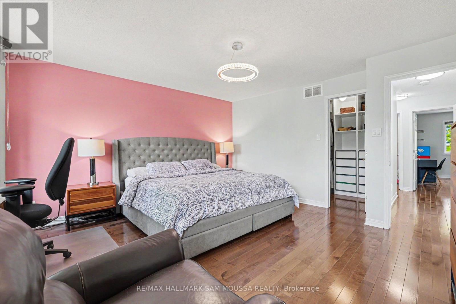 73 MALHOTRA COURT - 27