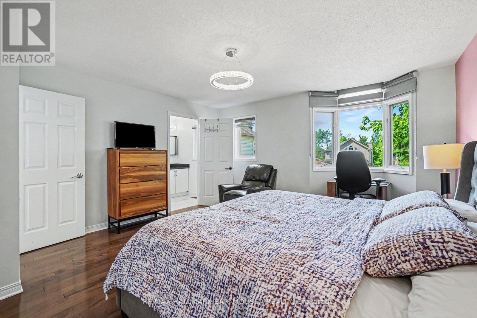 73 MALHOTRA COURT - 28
