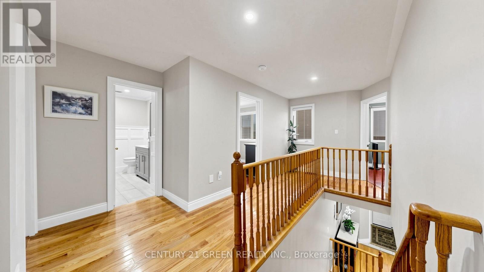 43 HOLLOWGROVE BOULEVARD - 17