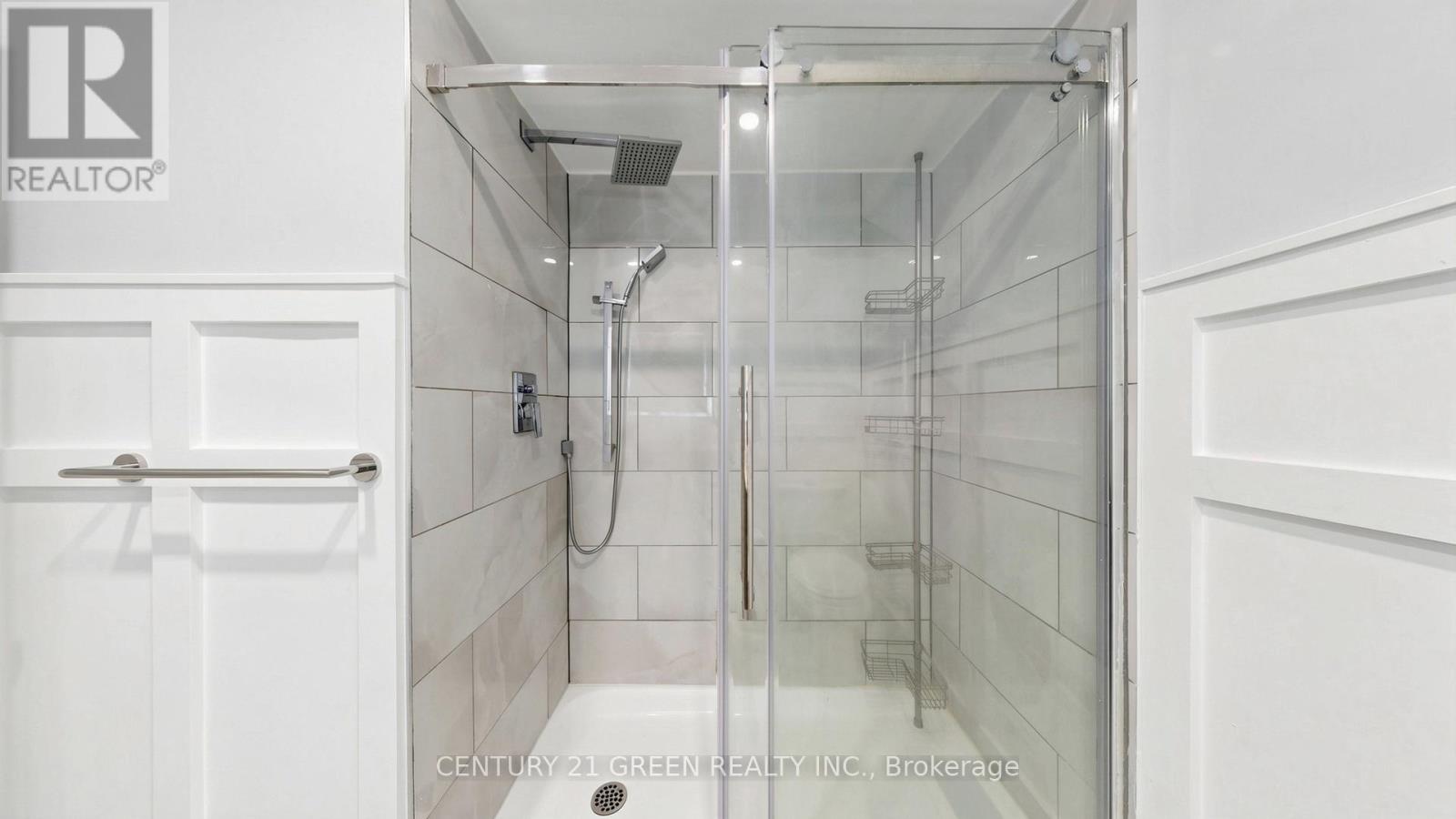 43 HOLLOWGROVE BOULEVARD - 30