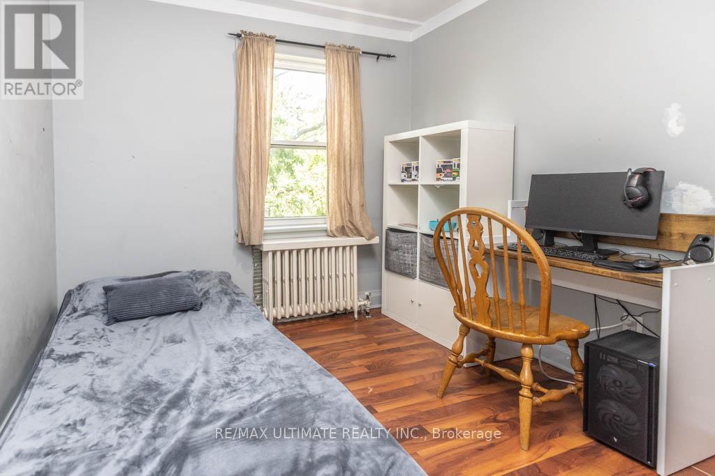 1006 CASTLEFIELD AVENUE - 17