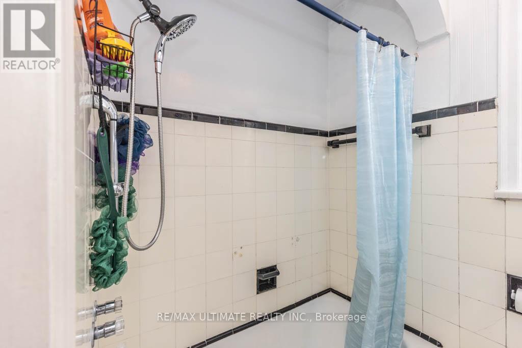 1006 CASTLEFIELD AVENUE - 20