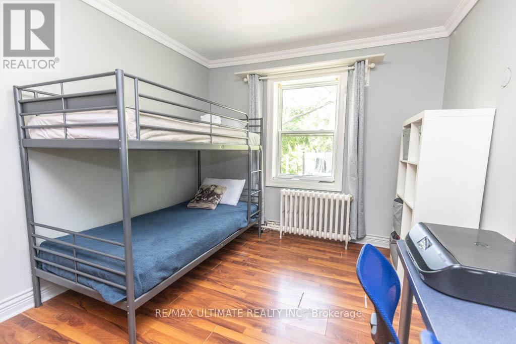 1006 CASTLEFIELD AVENUE - 23