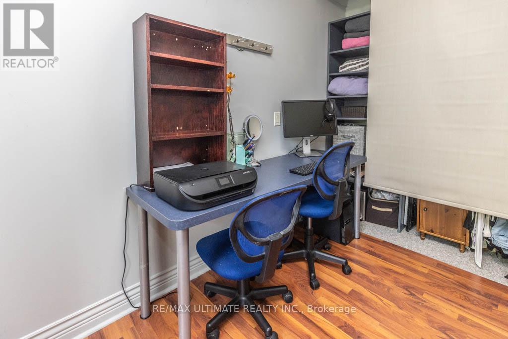 1006 CASTLEFIELD AVENUE - 24