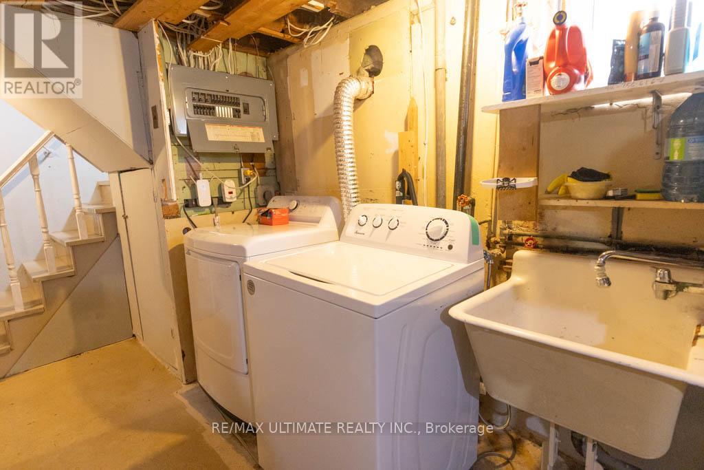 1006 CASTLEFIELD AVENUE - 31