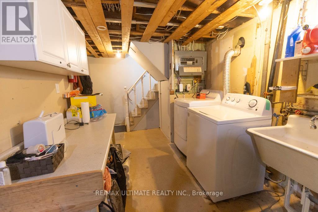 1006 CASTLEFIELD AVENUE - 32