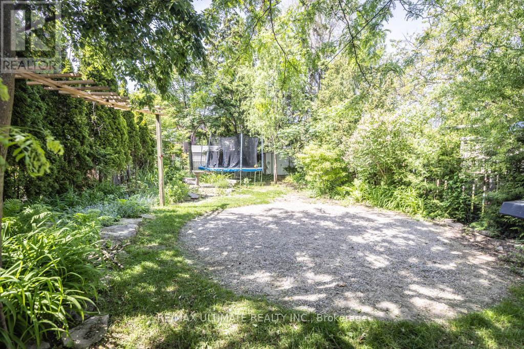 1006 CASTLEFIELD AVENUE - 42