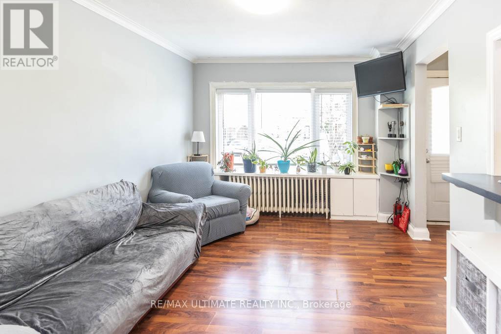 1006 CASTLEFIELD AVENUE - 9