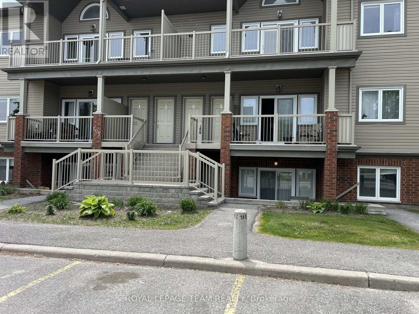 2 Bed, 1 Bath House for Sale in Ottawa – H – 105 FRASER FIELDS WAY, Ottawa – MLS# X13233718 - Image 3