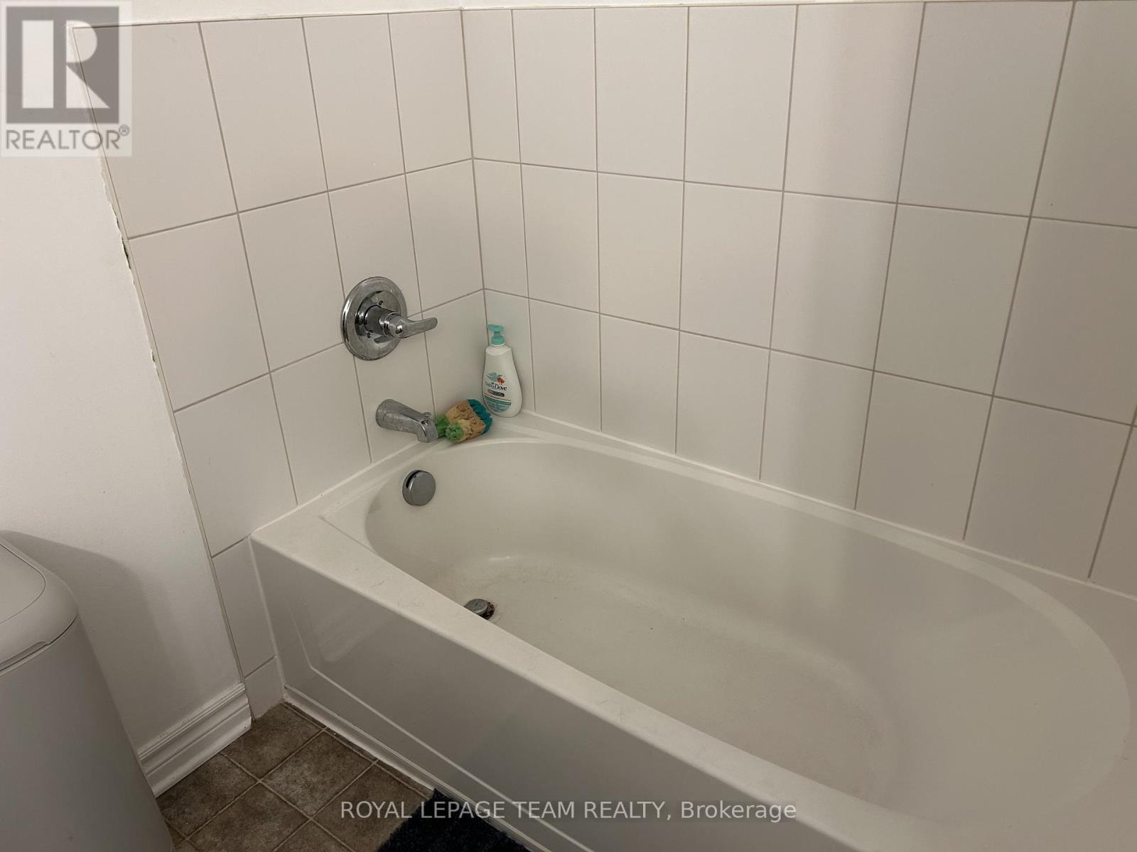 2 Bed, 1 Bath House for Sale in Ottawa – H – 105 FRASER FIELDS WAY, Ottawa – MLS# X13233718 - Image 10