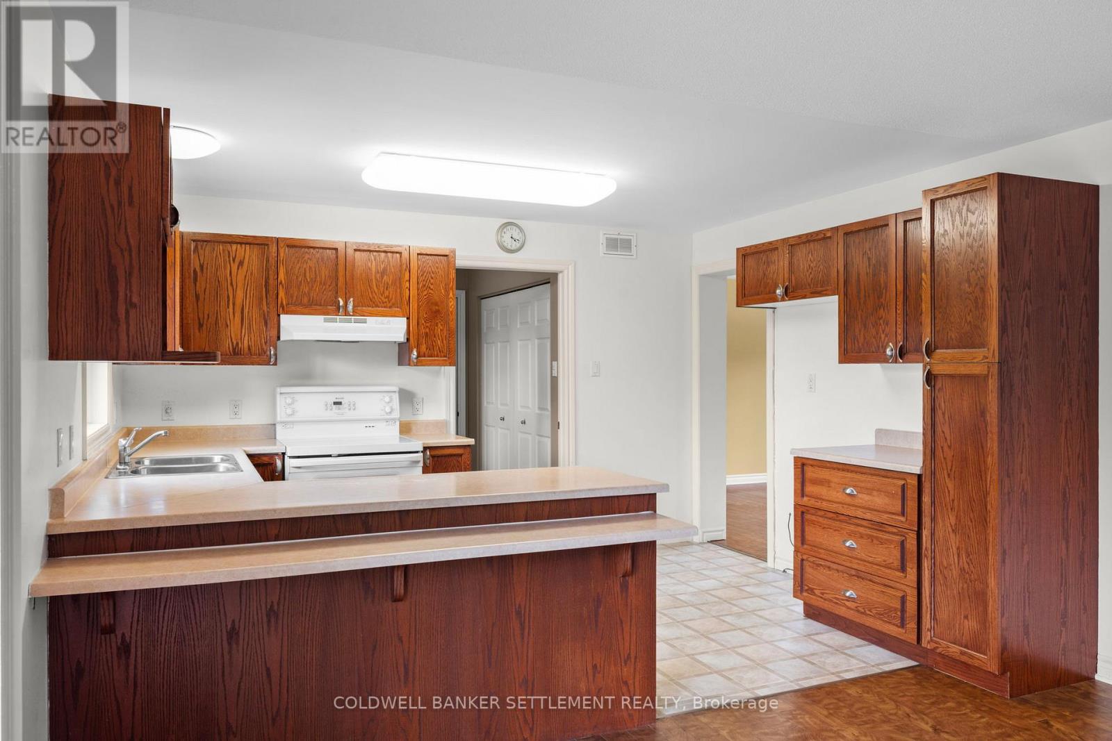 42 BERRY PARK LANE - 17