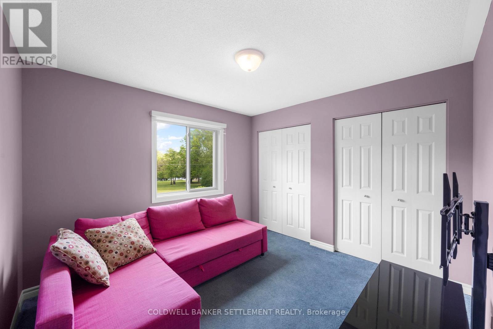 42 BERRY PARK LANE - 28