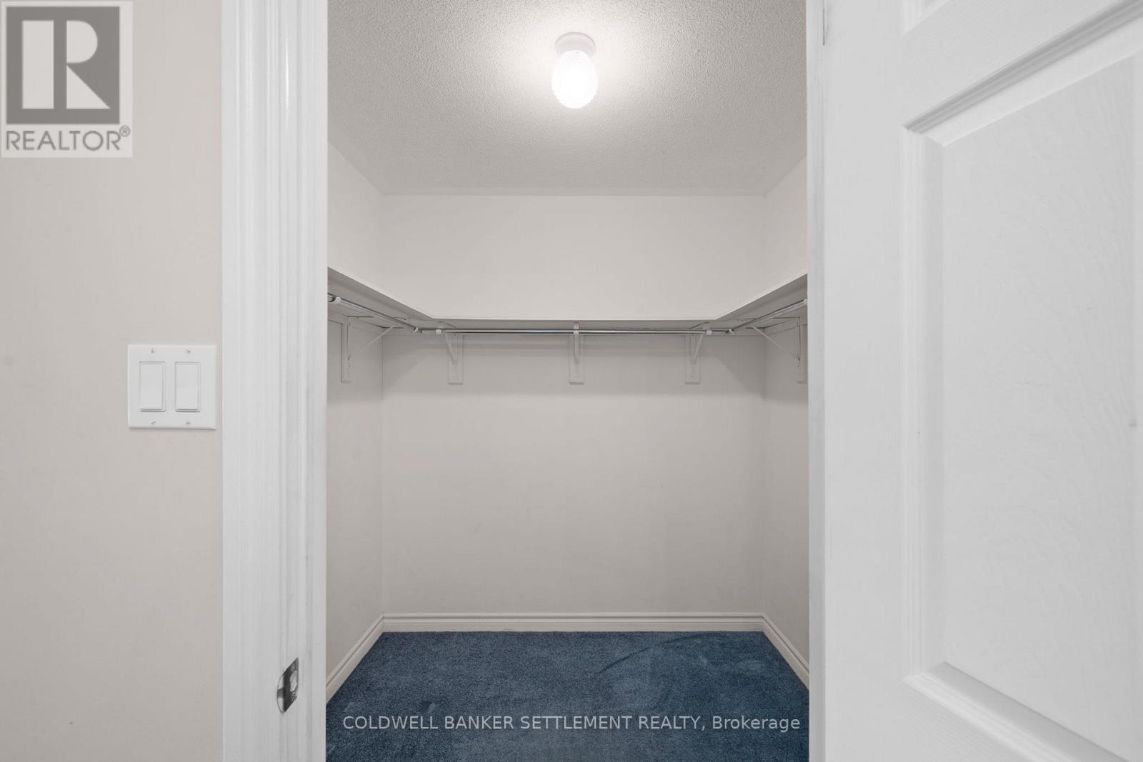42 BERRY PARK LANE - 33