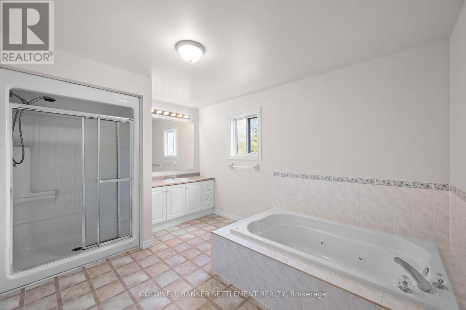 42 BERRY PARK LANE - 34
