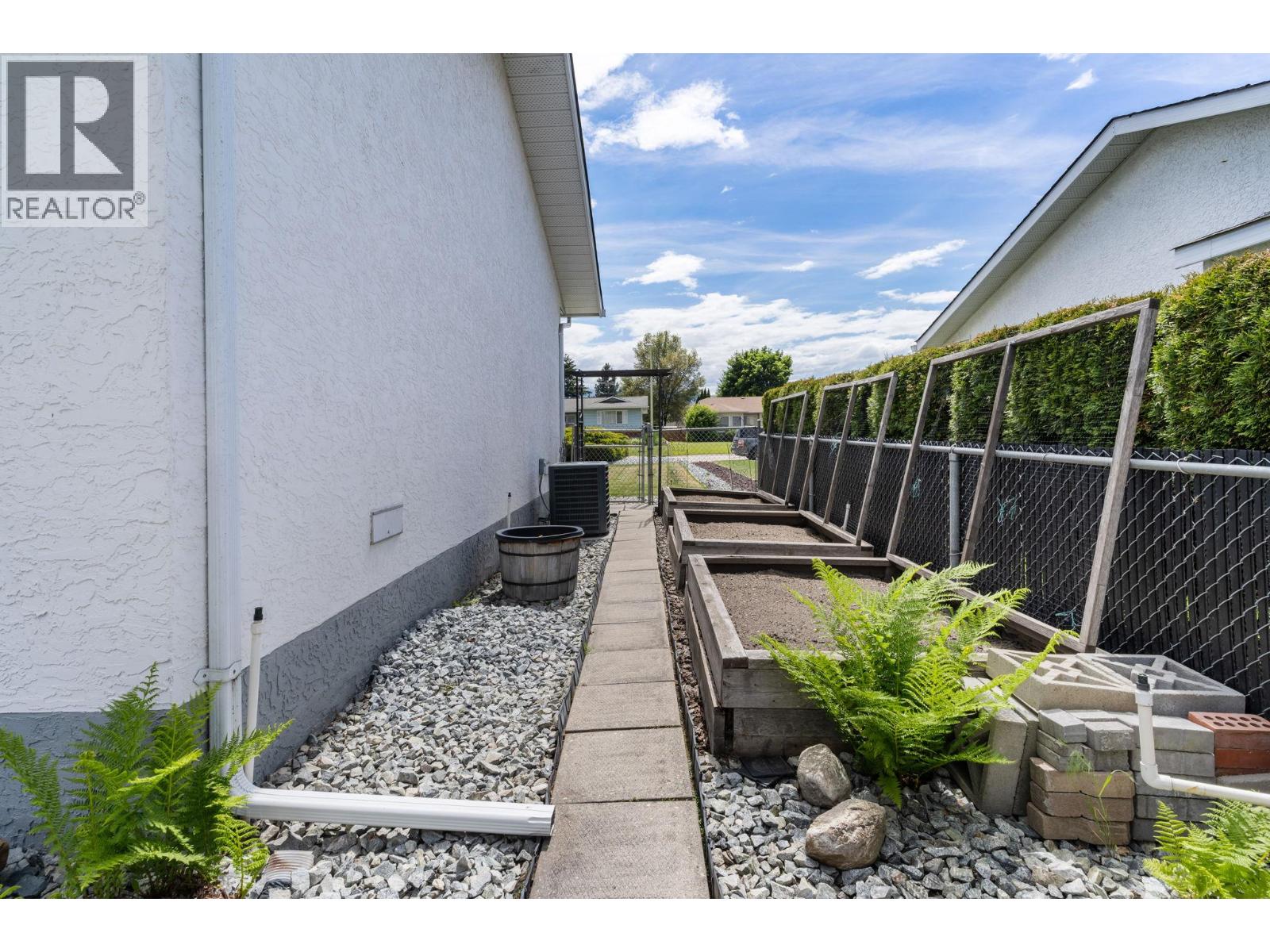 210 Felix Road - 9