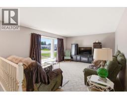 Primary Bedroom - 210 Felix Road, Kelowna, BC V1X7C9 Photo 12