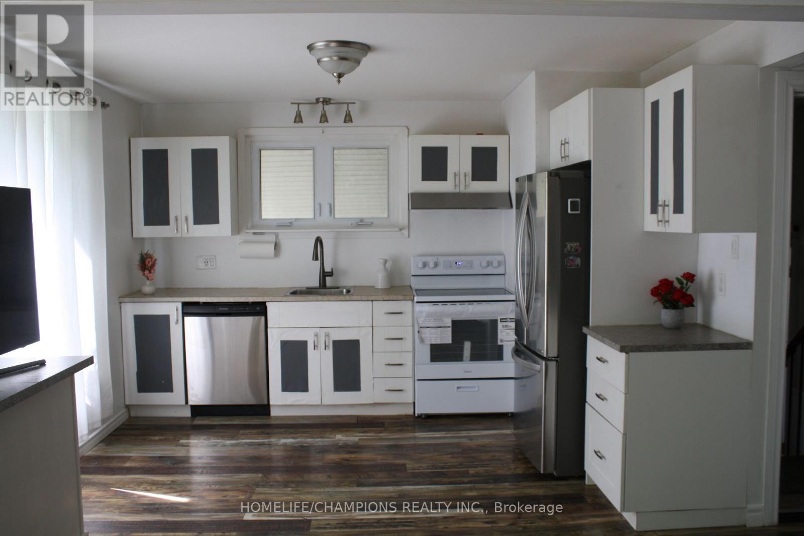 711 OTONABEE DRIVE - Image 3