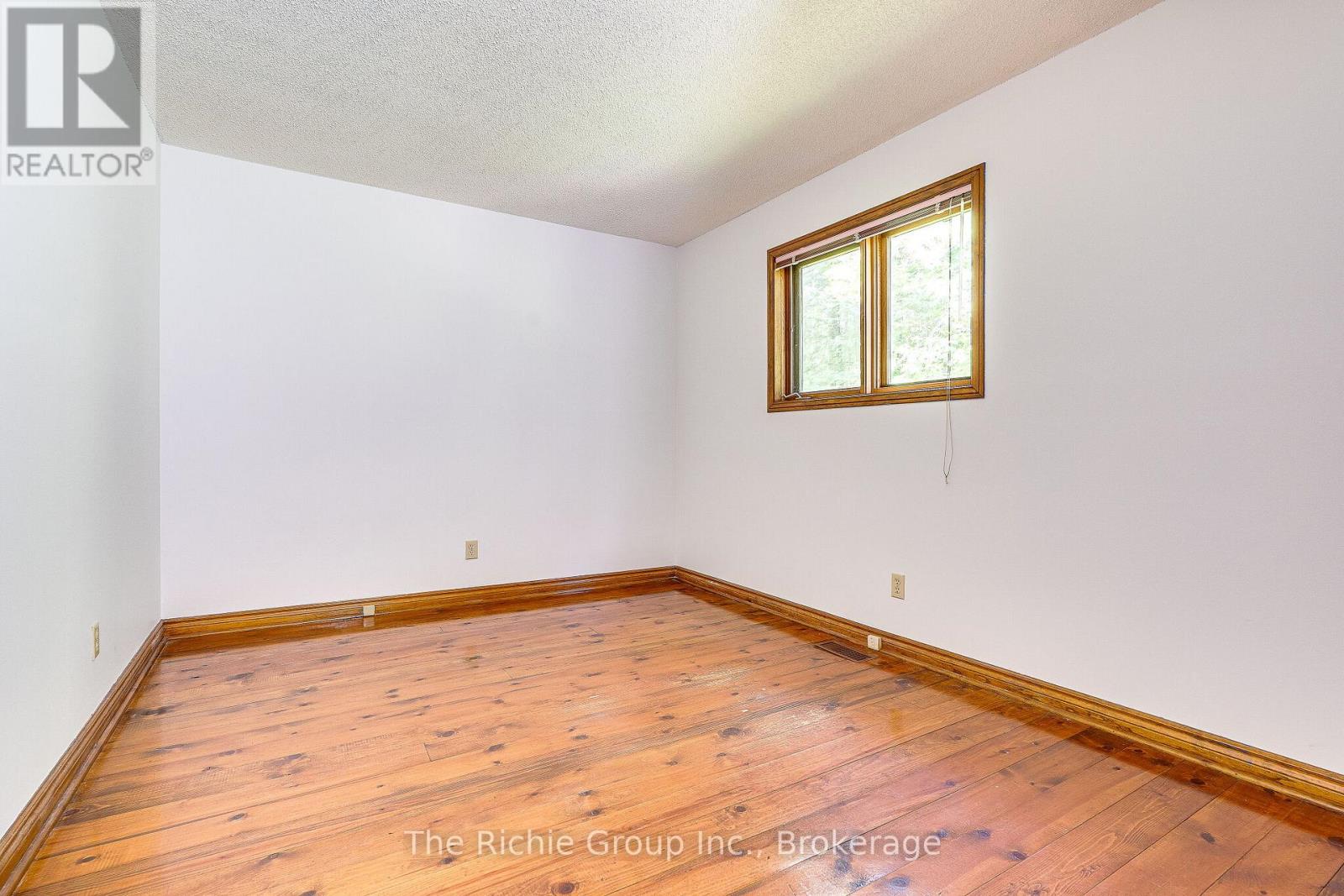 247483 5 SIDE ROAD - 24