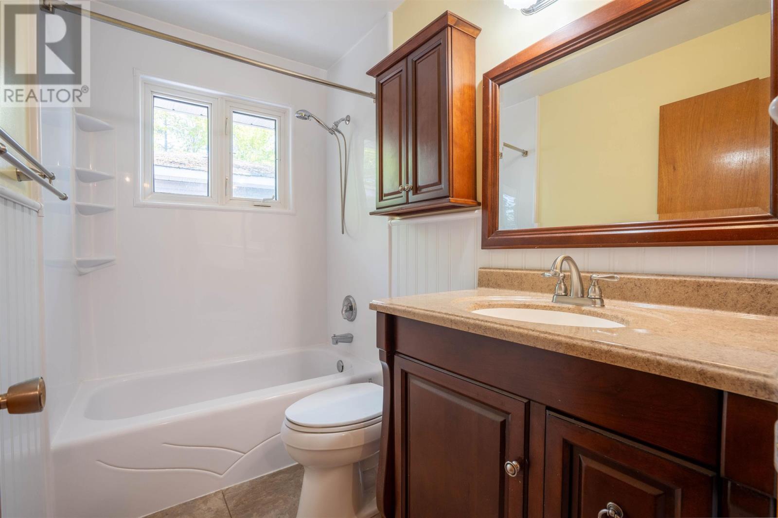 263 Anna ST - 16