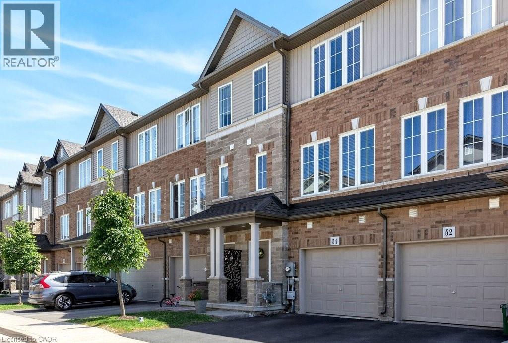 54 AQUARIUS Crescent - 1