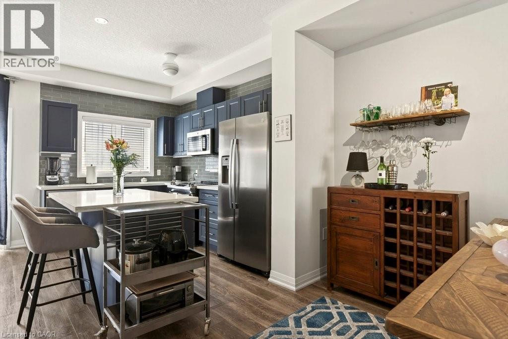 54 AQUARIUS Crescent - 17