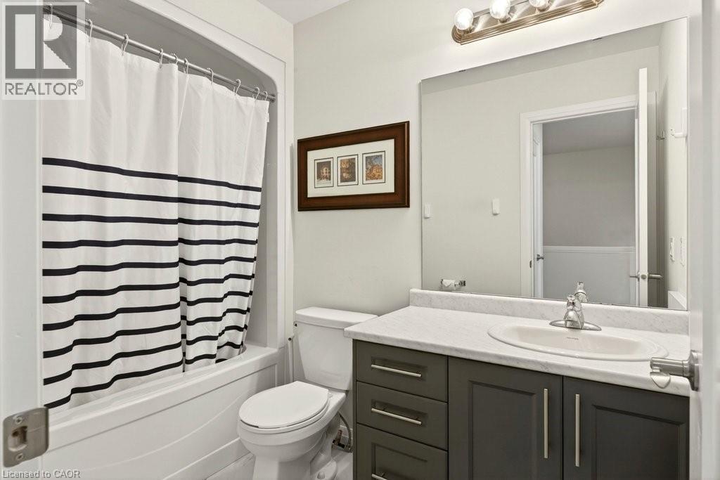 54 AQUARIUS Crescent - 41