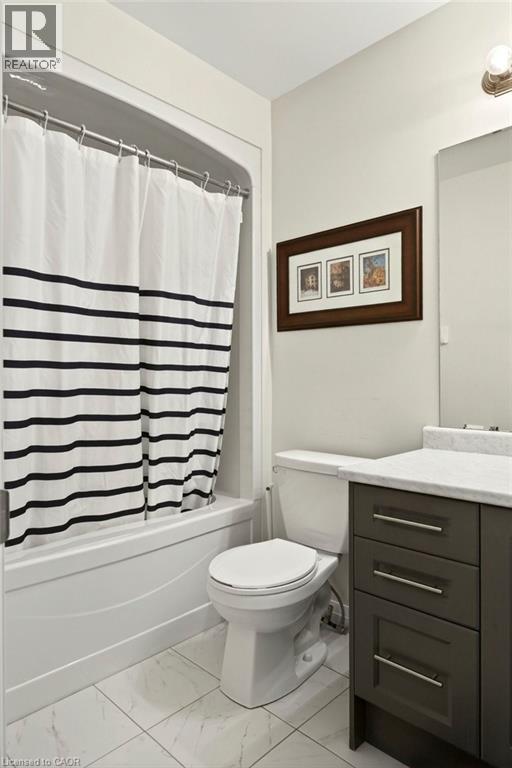 54 AQUARIUS Crescent - 42